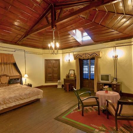 Chevron Rosemount Hotel Ranikhet Bagian luar foto