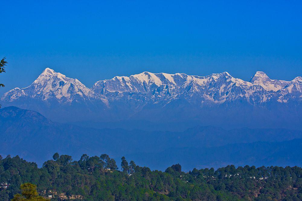 Chevron Rosemount Hotel Ranikhet Bagian luar foto