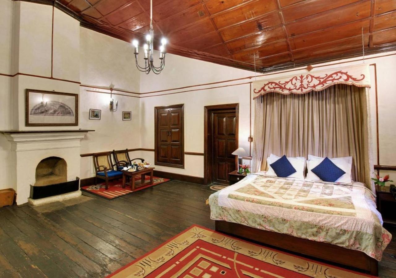 Chevron Rosemount Hotel Ranikhet Bagian luar foto