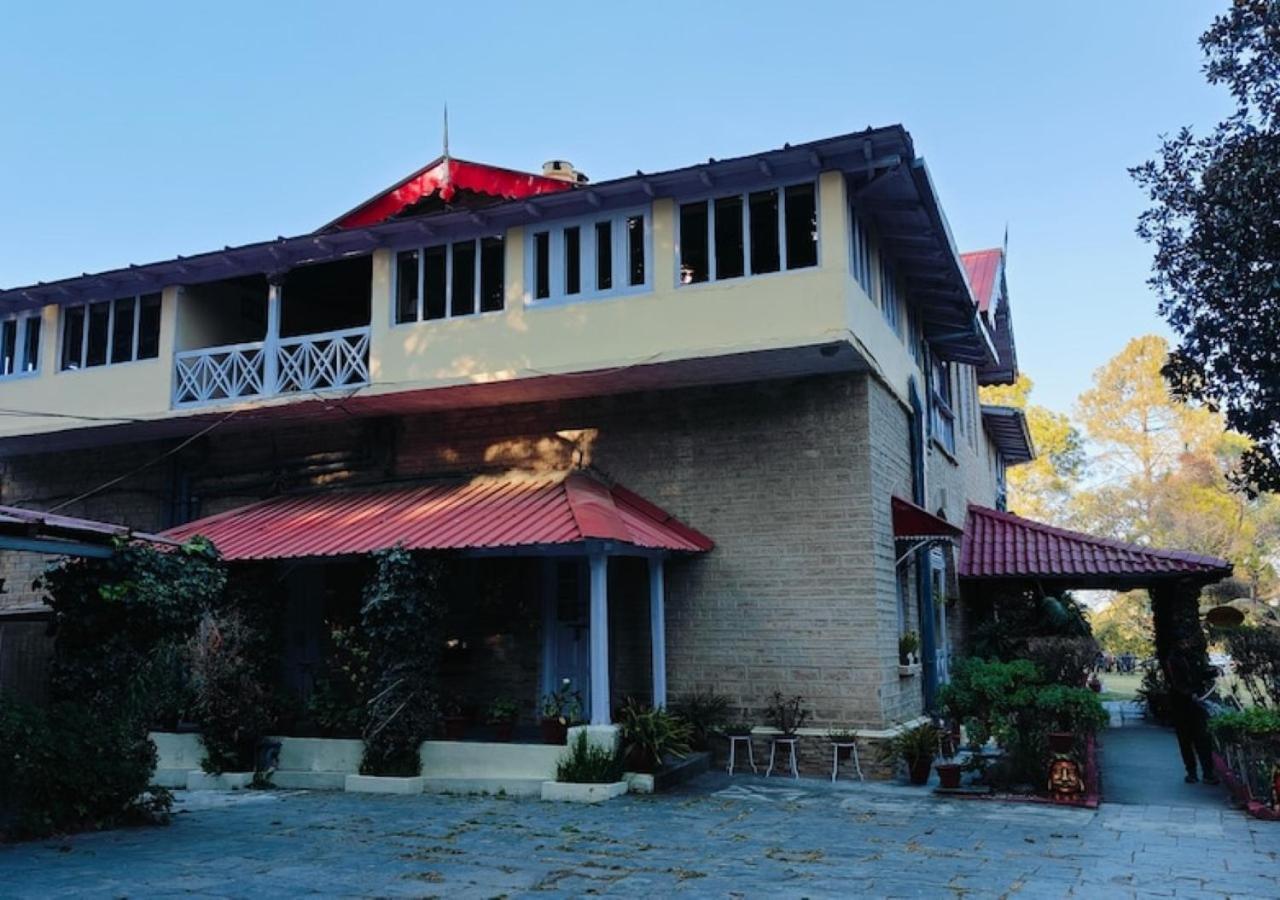 Chevron Rosemount Hotel Ranikhet Bagian luar foto